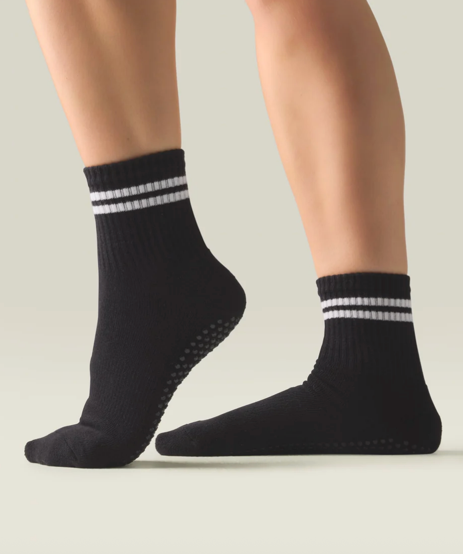 MoveActive Studio Grip Socks — Non-Slip Pilates & Barre (Canada)